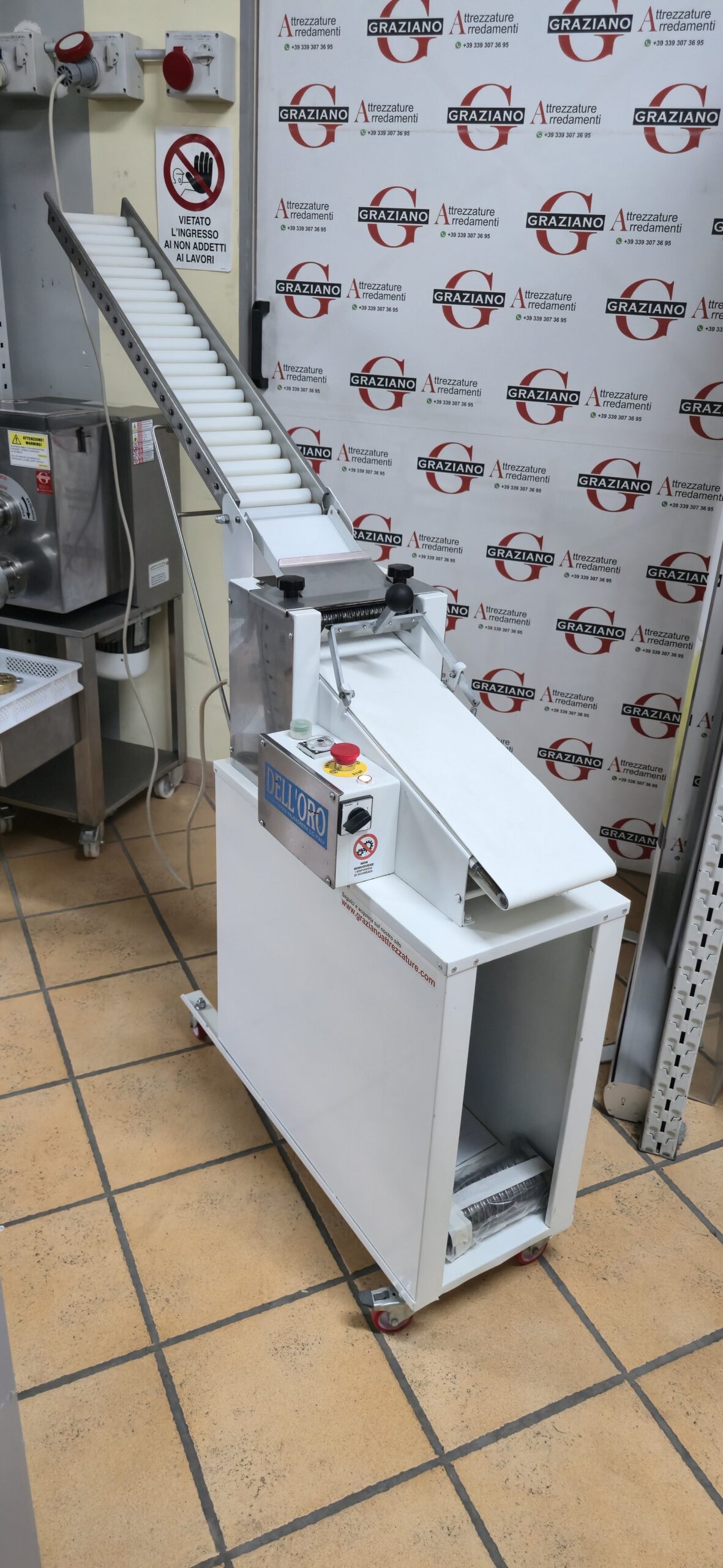 GRISSINATRICE professionale semi-automatica marca DELL'ORO - immagine 7
