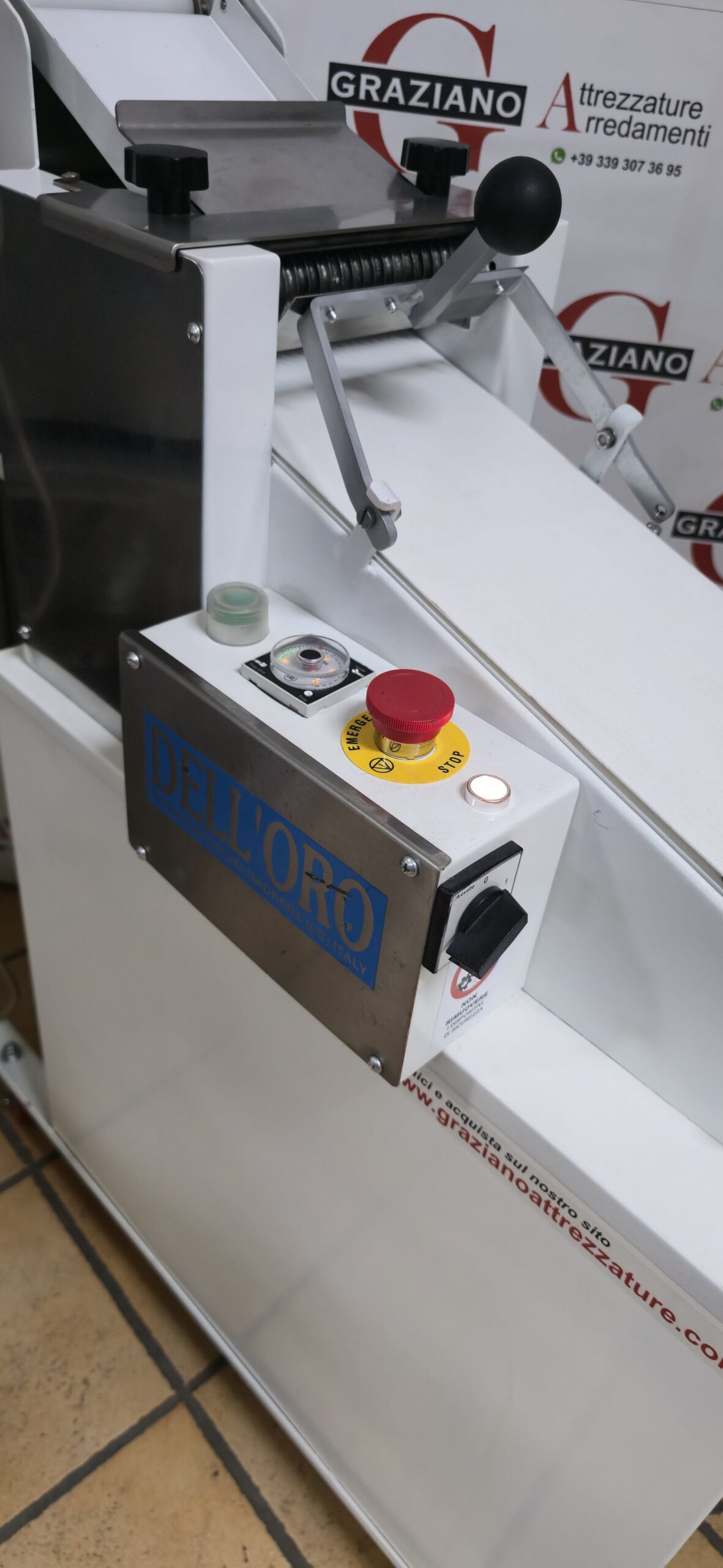 GRISSINATRICE professionale semi-automatica marca DELL'ORO - immagine 4