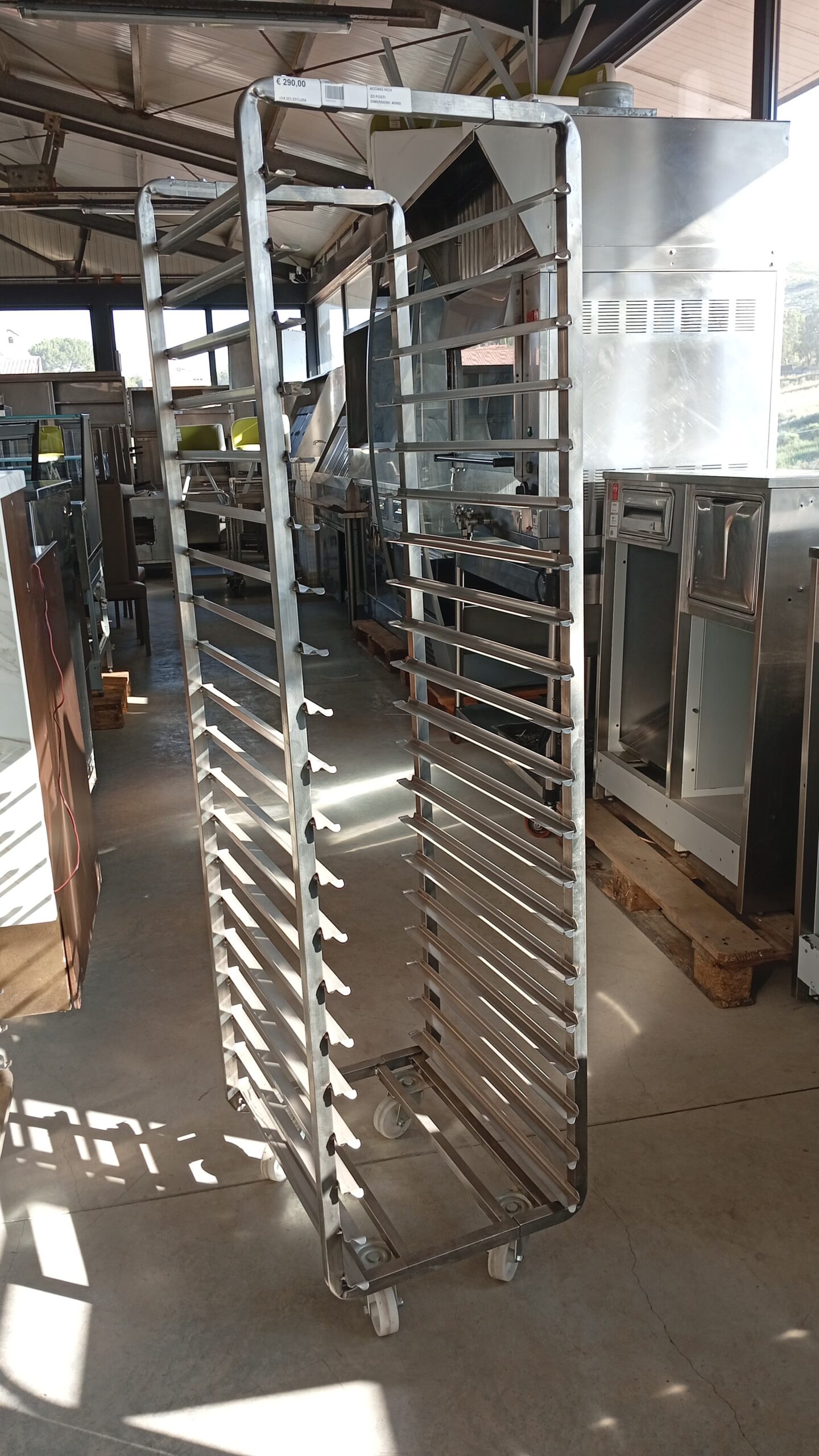 CARRELLO INOX PORTATEGLIE 20 POSTI per teglie 60x40 su ruote - immagine 2