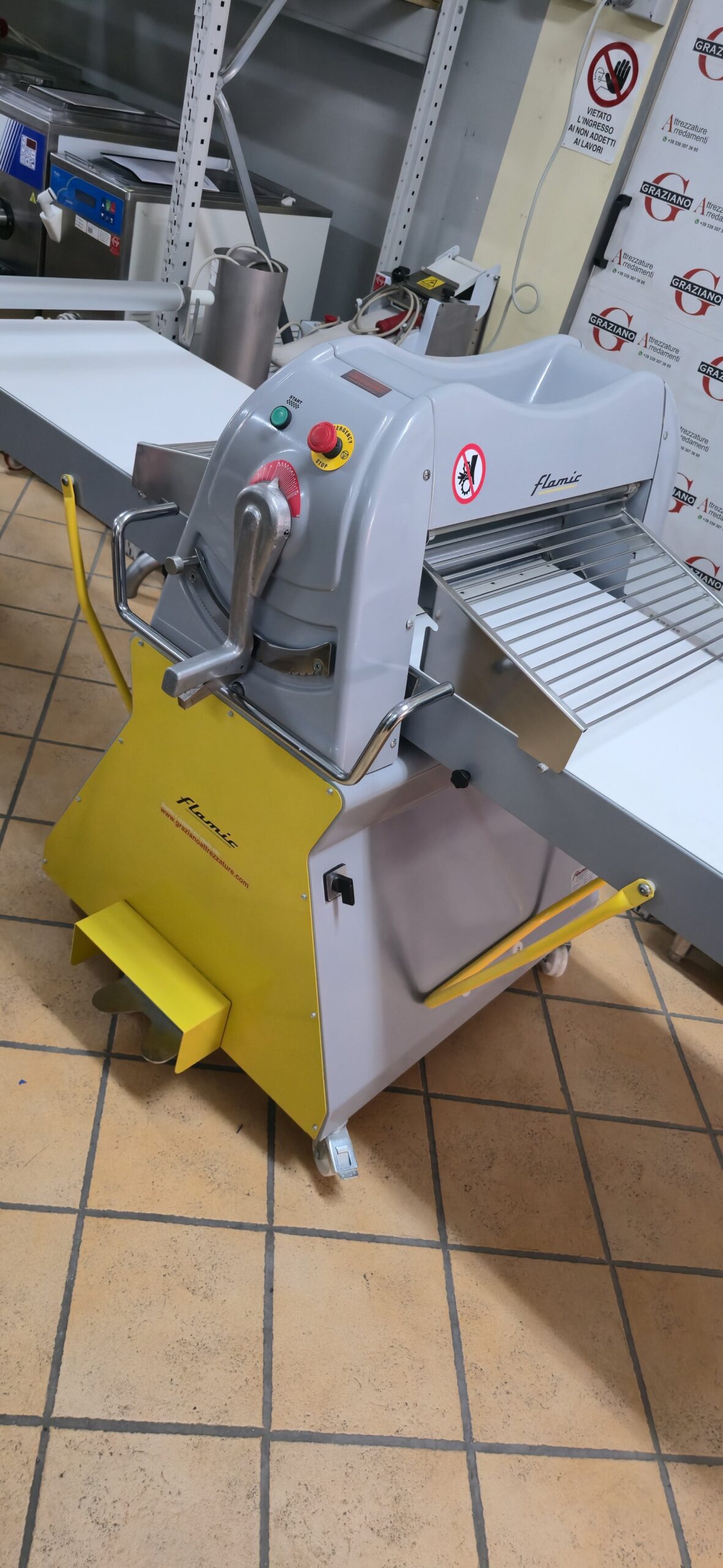 SFOGLIATRICE tappeti cm 120x60 marca FLAMIC - immagine 11